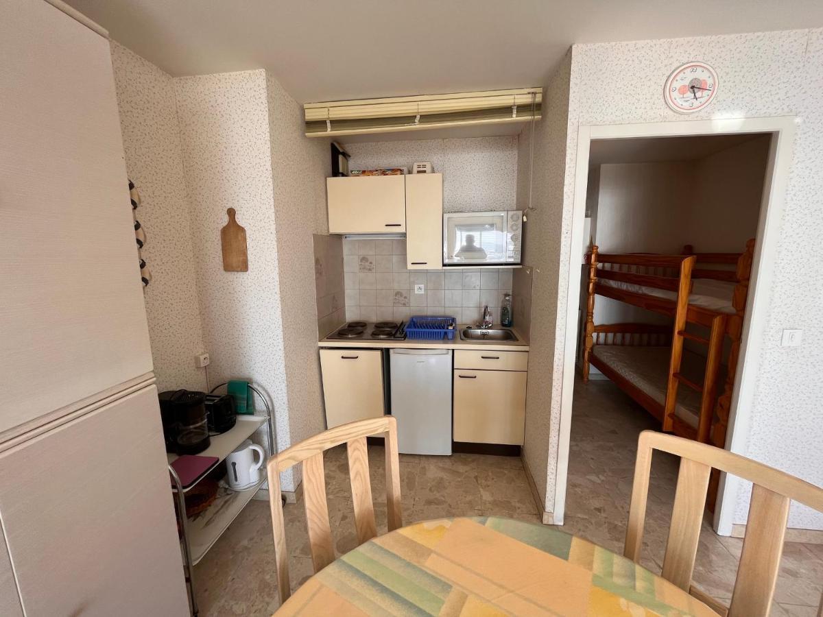 Appartement T2 Avec Balcon Et Vue Mer, 1Er Etage, Ascenseur, Tv, Cuisine Equipee - Fr-1-197-466 莱萨布勒-多洛讷 外观 照片