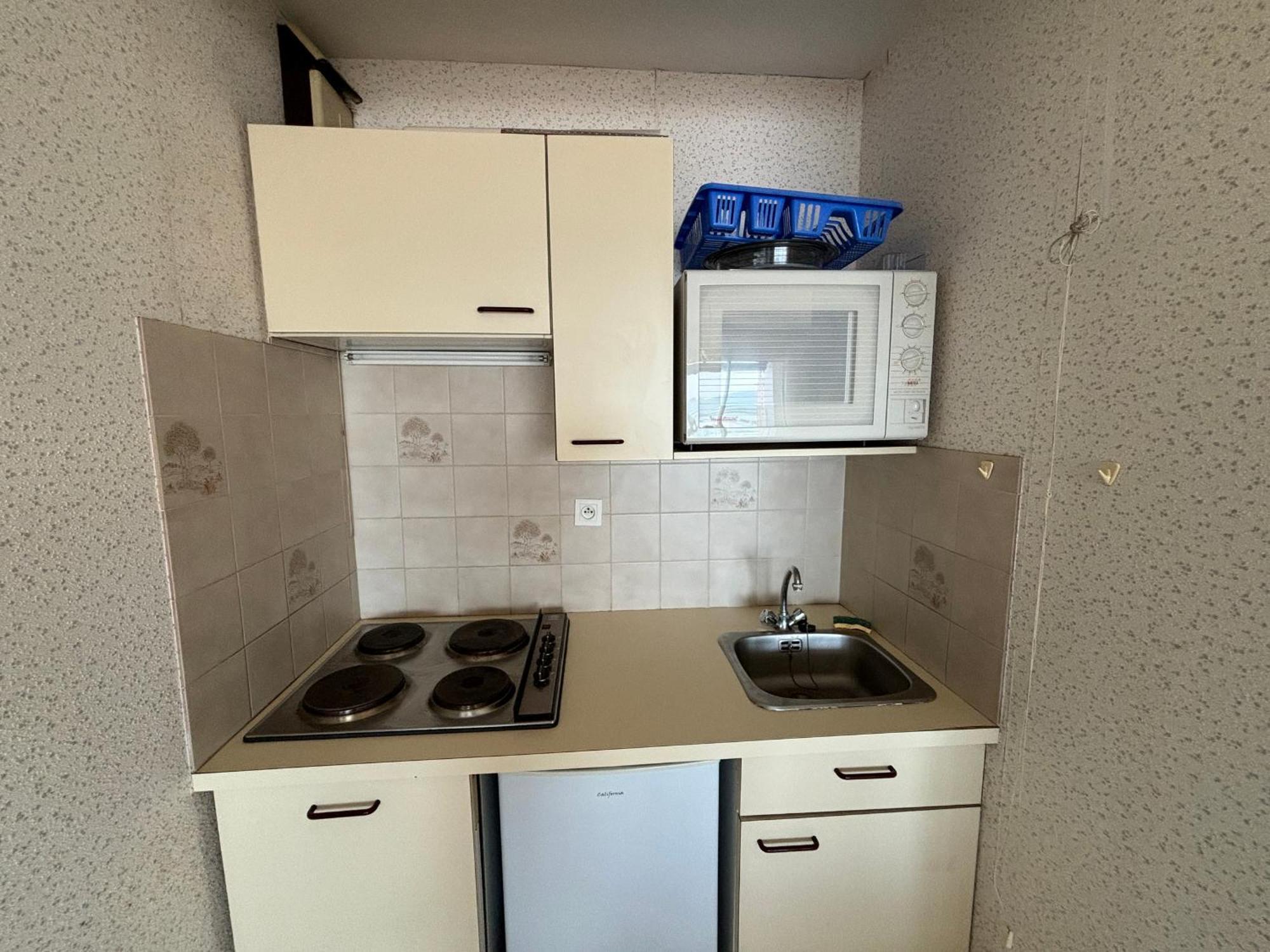 Appartement T2 Avec Balcon Et Vue Mer, 1Er Etage, Ascenseur, Tv, Cuisine Equipee - Fr-1-197-466 莱萨布勒-多洛讷 外观 照片