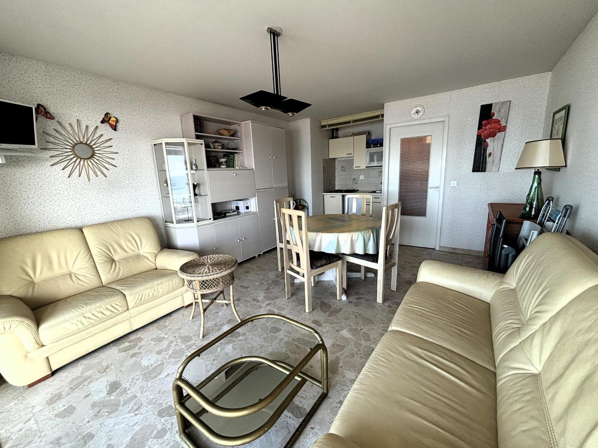 Appartement T2 Avec Balcon Et Vue Mer, 1Er Etage, Ascenseur, Tv, Cuisine Equipee - Fr-1-197-466 莱萨布勒-多洛讷 外观 照片